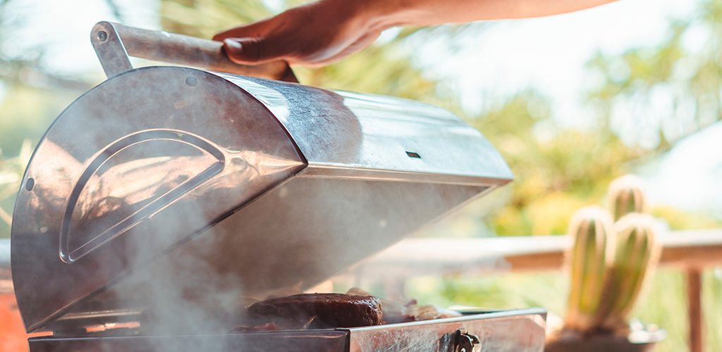 Barbacoa en tu jardín ¿Pueden mis vecinos prohibírmelo?