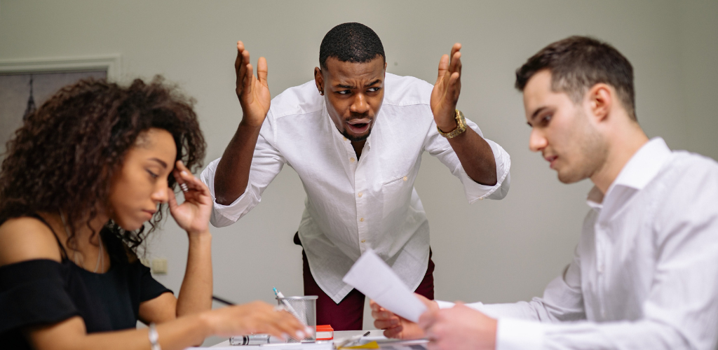 Cese presidente de la comunidad de propietarios